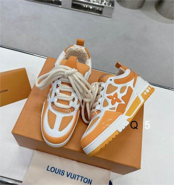 LV SNEAKERS (61)