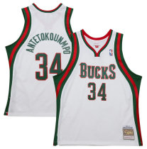 Men's Milwaukee Bucks Giannis Antetokounmpo Mitchell & Ness White 2013-14 Hardwood Classics Swingman Jersey Men's Milwaukee Bucks Giannis Antetokounmpo Mitchell & Ness White 2013-14 Hardwood Classics Swingman Jersey