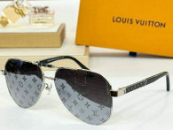 LV Sunglasses AAA (984)