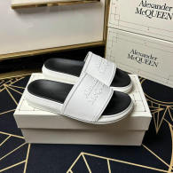 Alexander McQueen Slippers 35-46 (2)