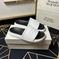 Alexander McQueen Slippers 35-46 (2) Alexander McQueen Slippers 35-46 (2)