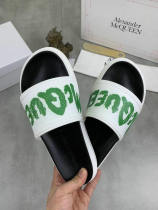 Alexander McQueen Slippers 35-46 (22) Alexander McQueen Slippers 35-46 (22)