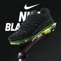 Nike Air Max Plus TN Shoes (24) Nike Air Max Plus TN Shoes (24)