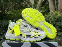 OFF-WHITE SNEAKERS (60) OFF-WHITE SNEAKERS (60)