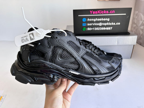 Balenciaga Runner (19)