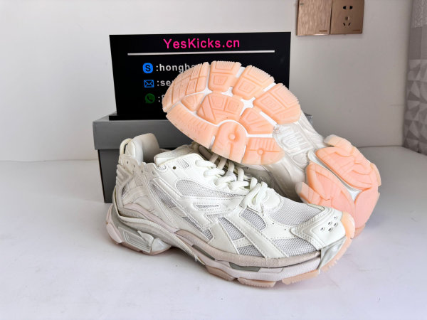 Balenciaga Runner Sneakers (40)