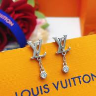LV Earrings (16)
