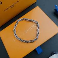 LV Bracelet  (17)