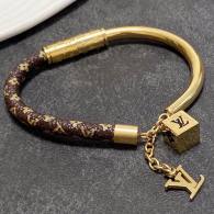 LV Bracelet  (12)