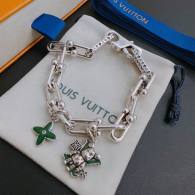 LV Bracelet  (18)