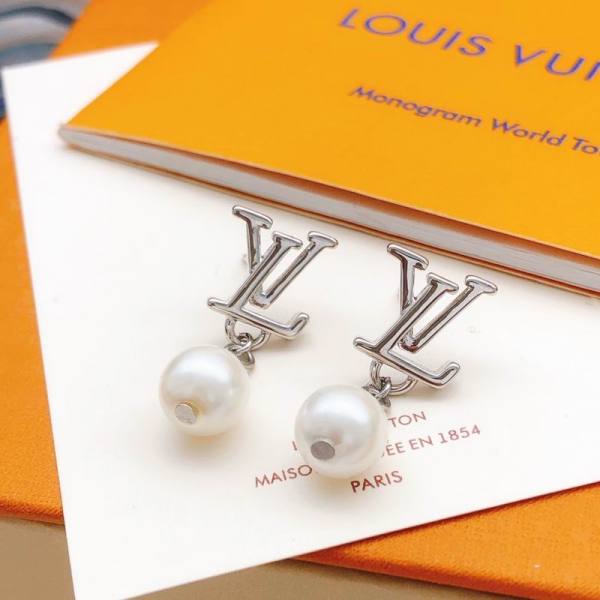 LV Earrings (13)