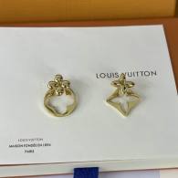 LV Earrings (18)