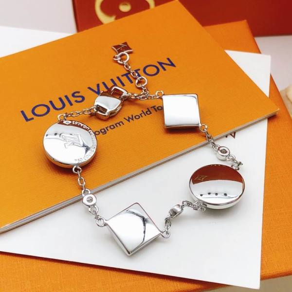 LV Bracelet (6)