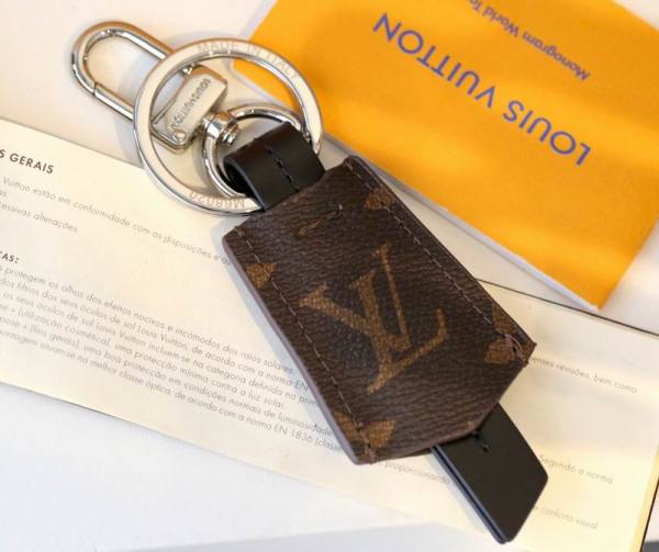 LV Key Holder (16)