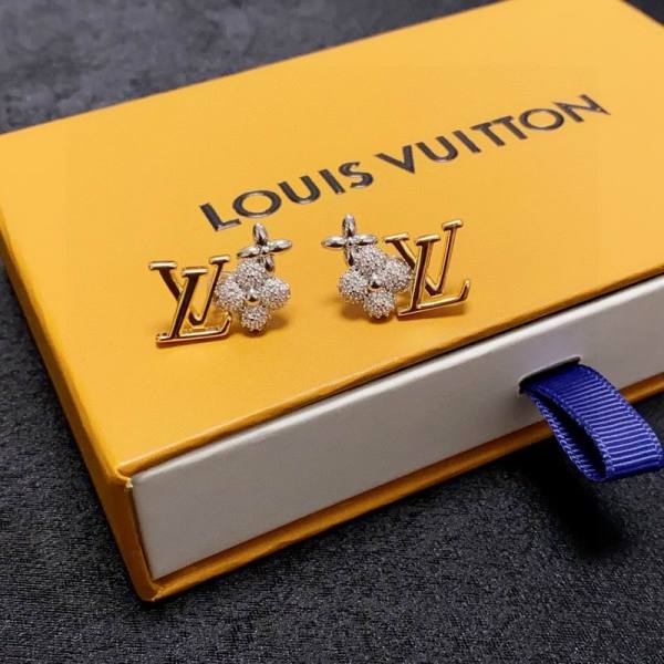 LV Earrings (27)