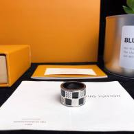 LV Ring (3)