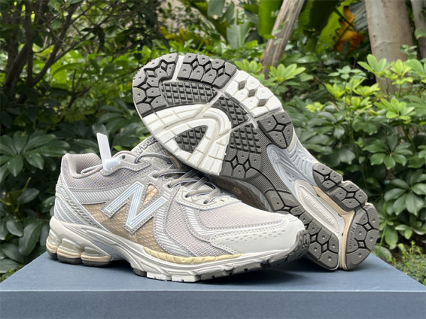 Authentic New Balance ML860KS2