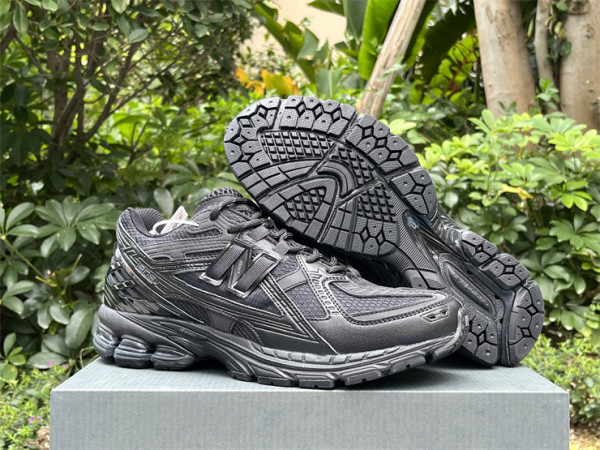 Authentic New Balance M1906NJ