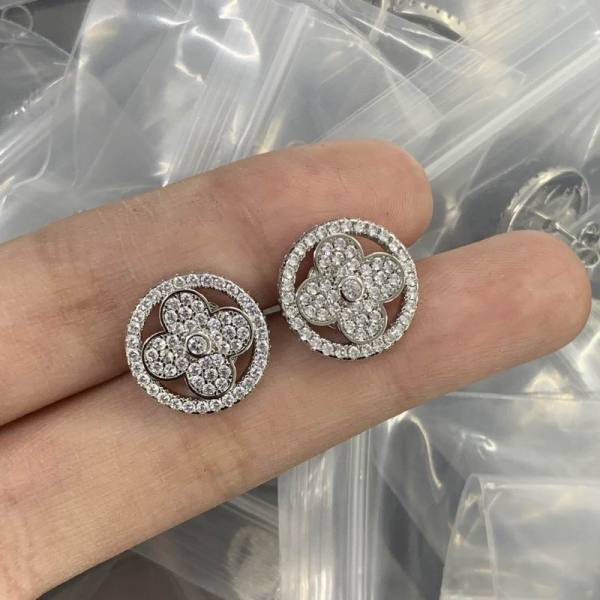 LV Earrings (32)