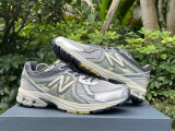 Authentic New Balance ML860KR2