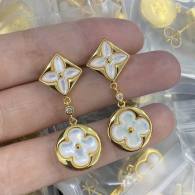 LV Earrings (37)