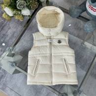 Moncler Kid Down Vest (3)