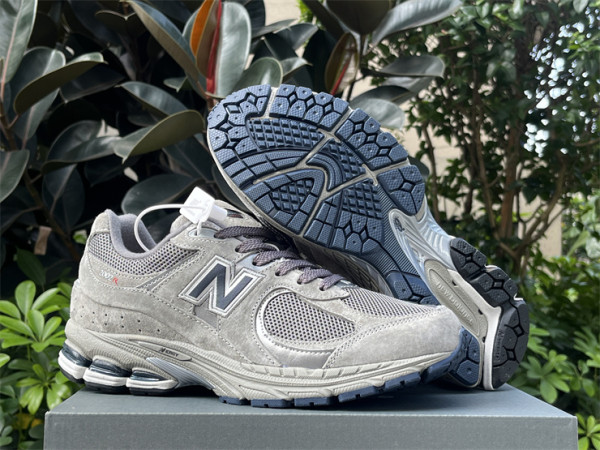 Authentic New Balance ML2002RA