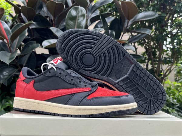Authentic Travis Scott x Air Jordan 1 Low WMNS Black/Red