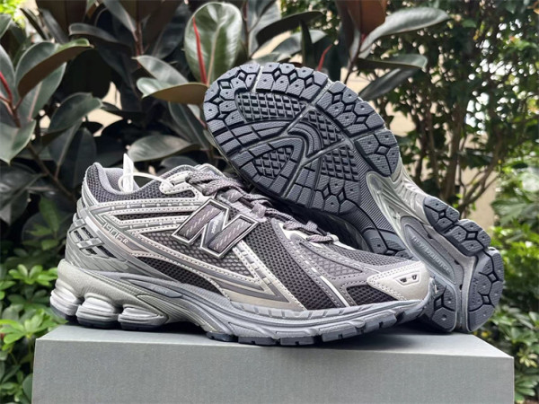 Authentic New Balance M1906RES