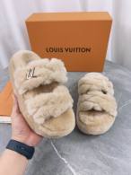 LV Slippers 35-41 (22)