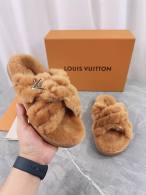 LV Slippers 35-41 (33)
