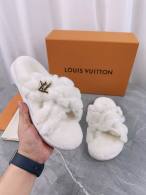LV Slippers 35-41 (31)