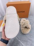 LV Slippers 35-41 (32)
