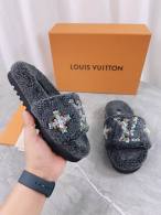 LV Slippers 35-41 (28)
