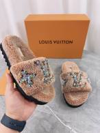 LV Slippers 35-41 (30)