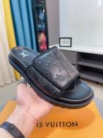 LV Slippers 38-44 (20)