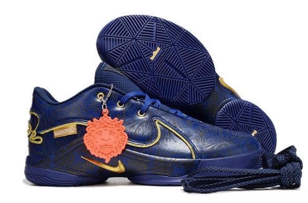 Nike James 22 Shoes (1)