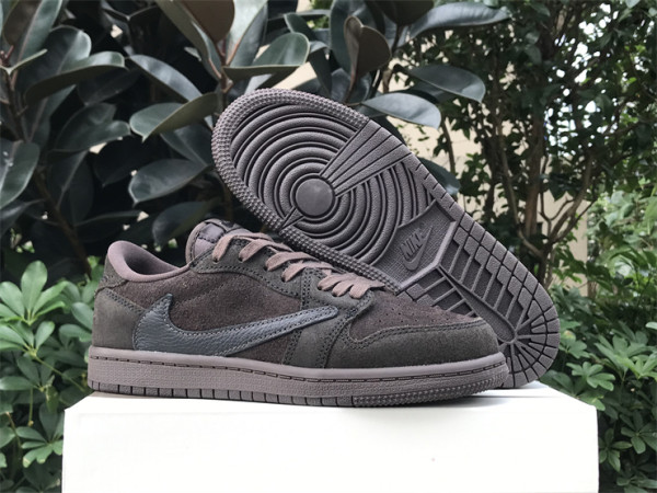 Authentic Travis Scott x Jordan Air Jordan 1 Low Kid “Velvet Brown”