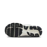 Nike Zoom Vomero 5 Shoes (22)