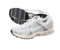Nike Zoom Vomero 5 Shoes (20) Nike Zoom Vomero 5 Shoes (20)