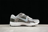 Nike Zoom Vomero 5 Shoes (24)