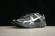 Nike Zoom Vomero 5 Shoes (16) Nike Zoom Vomero 5 Shoes (16)
