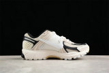Nike Zoom Vomero 5 Shoes (2)