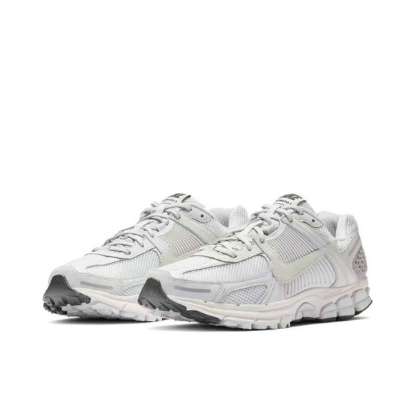 Nike Zoom Vomero 5 Women Shoes (23)