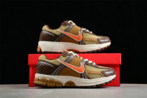 Nike Zoom Vomero 5 Shoes (18) Nike Zoom Vomero 5 Shoes (18)