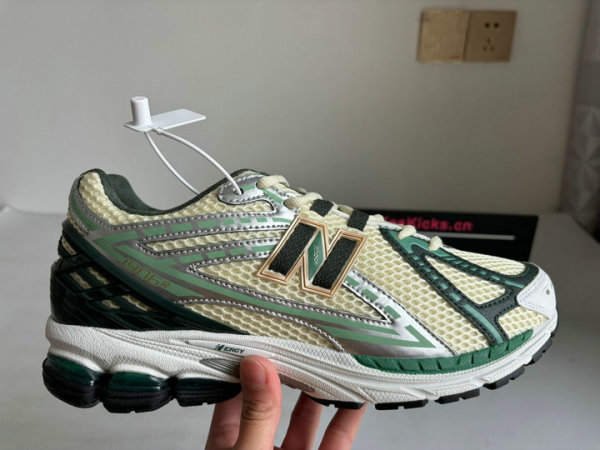 Authentic New Balance M1906RL1
