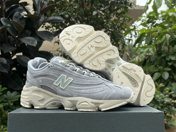 Authentic New Balance M1000KQ