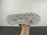 LV SNEAKERS (76)