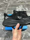 HOKA ONE ONE® M BONDI 8  (2)