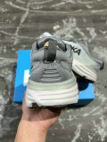 HOKA ONE ONE® M BONDI 8  (1)
